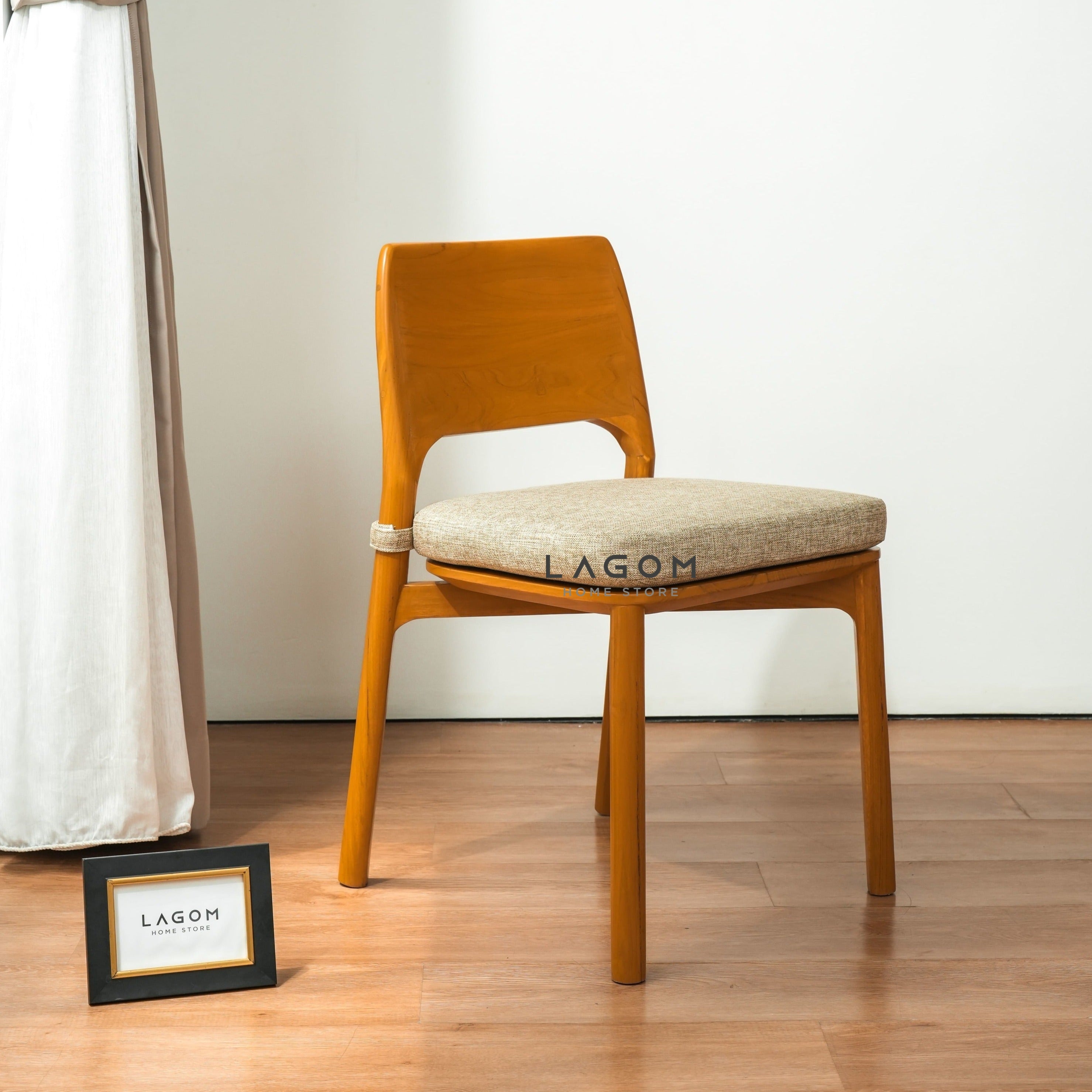 Kursi Minimalis Kayu Jati dengan Cushion Premium Chair Lagom Home Store Jati Furnitur Teak Furniture Jakarta