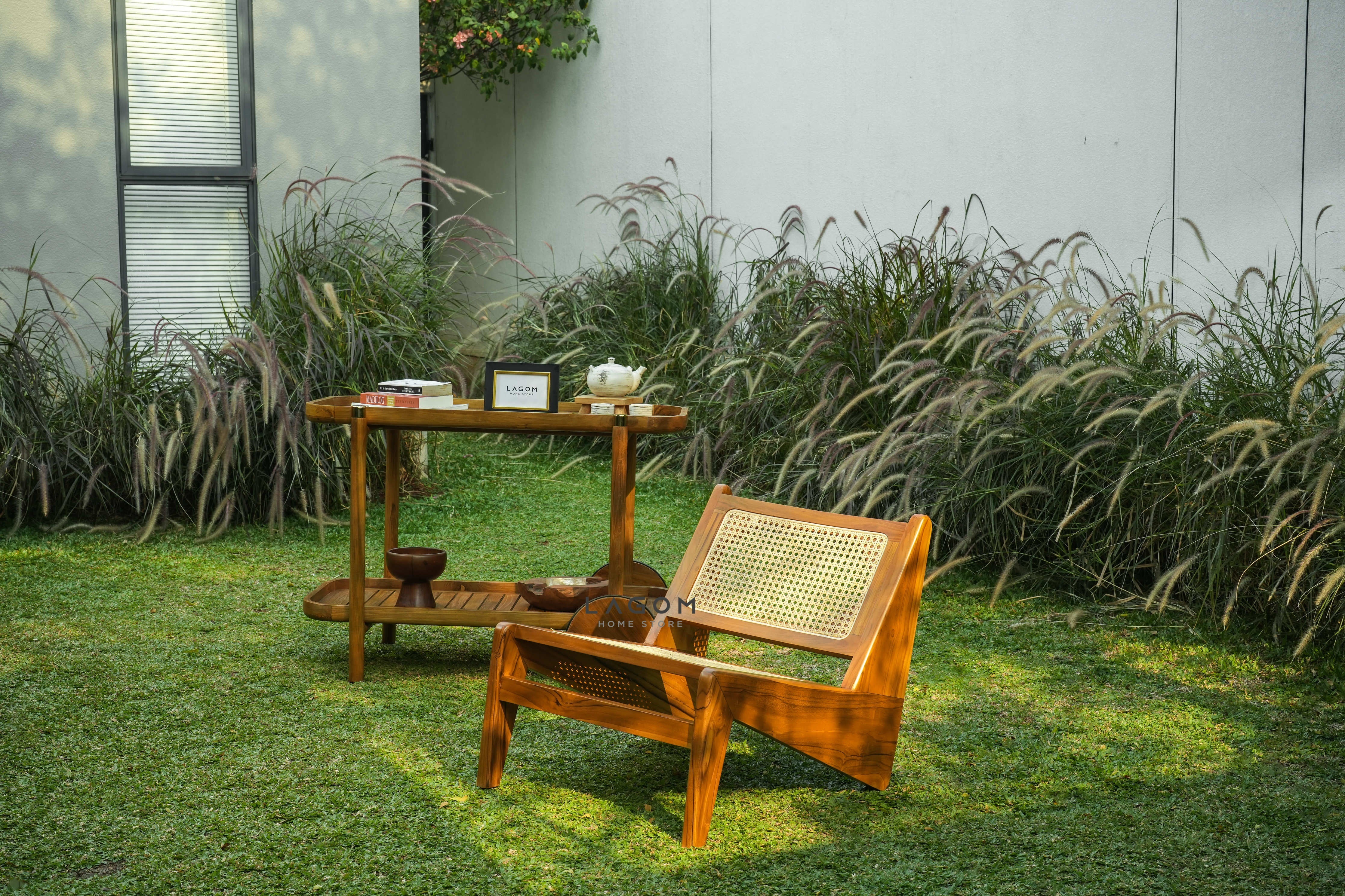 Kursi Santai Unik Indoor/Semi-Outdoor dari Rotan dan Kayu Jati Chair Lagom Home Store Jati Furnitur Teak Furniture Jakarta
