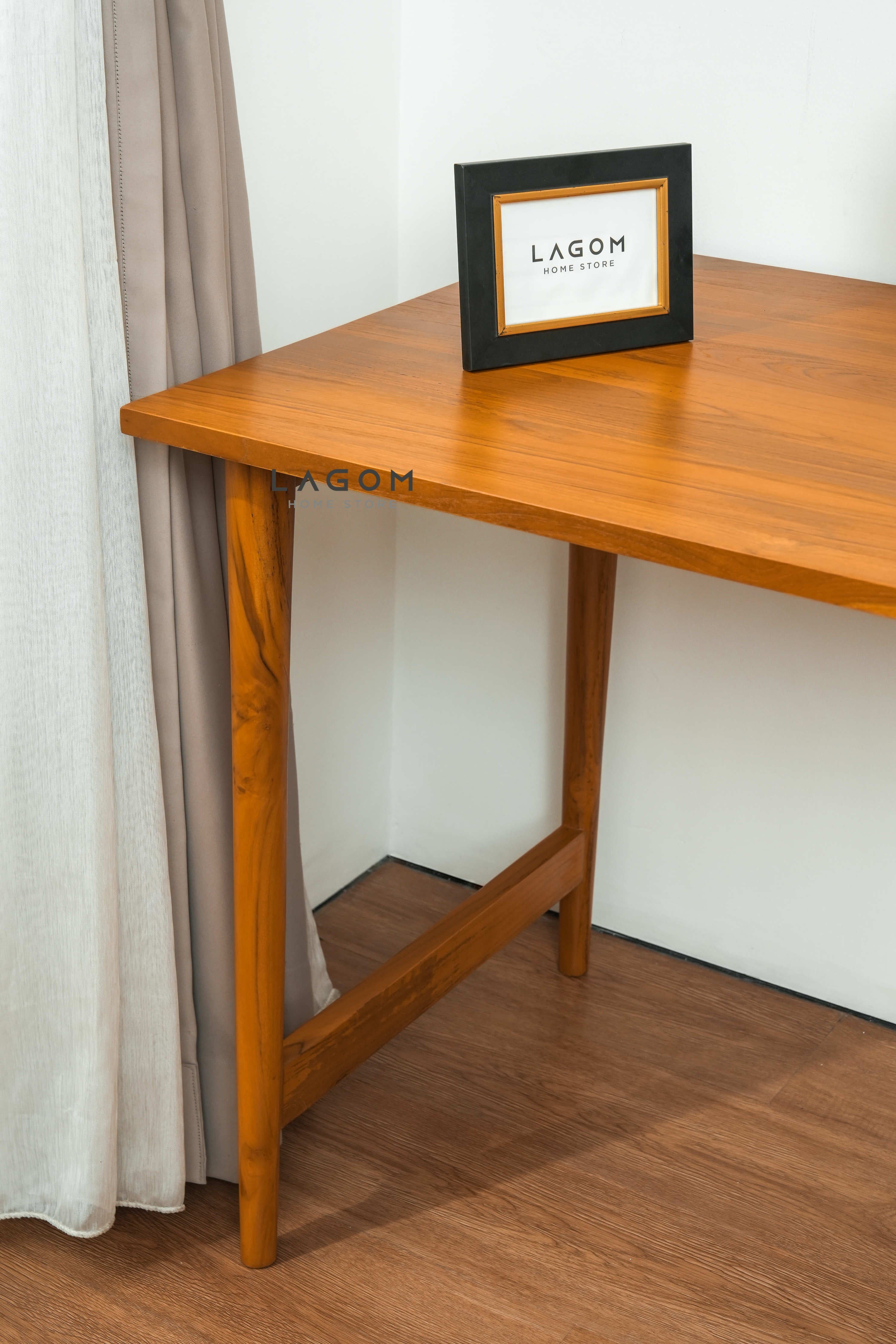 Meja Kerja Minimalis dengan Laci Luas dari Kayu Jati Solid Desk Lagom Home Store Jati Furnitur Teak Furniture Jakarta