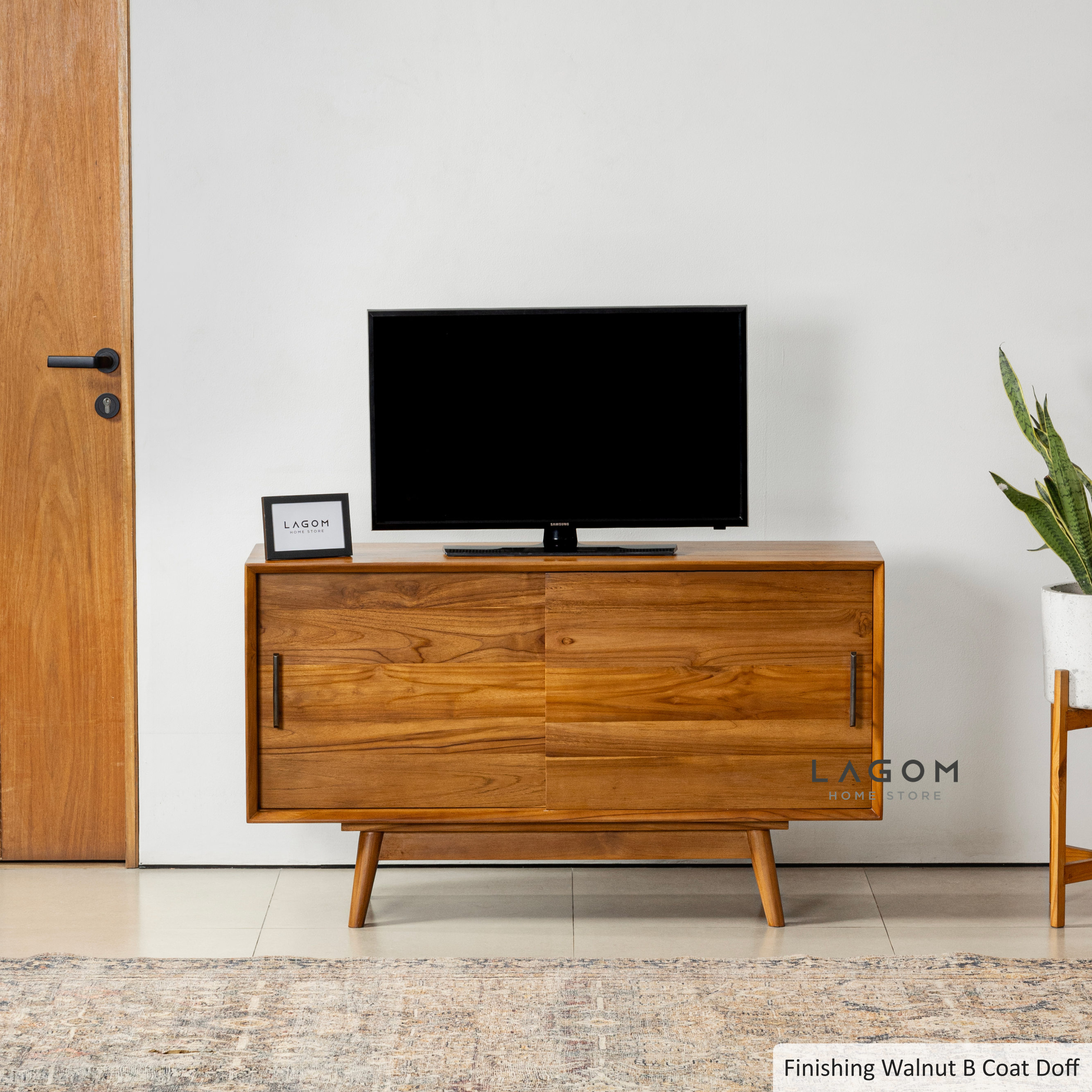 Meja TV/Meja Konsol dengan Pintu Geser dari Kayu Jati - Panjang 122 cm TV Cabinet Lagom Home Store Jati Furnitur Teak Furniture Jakarta