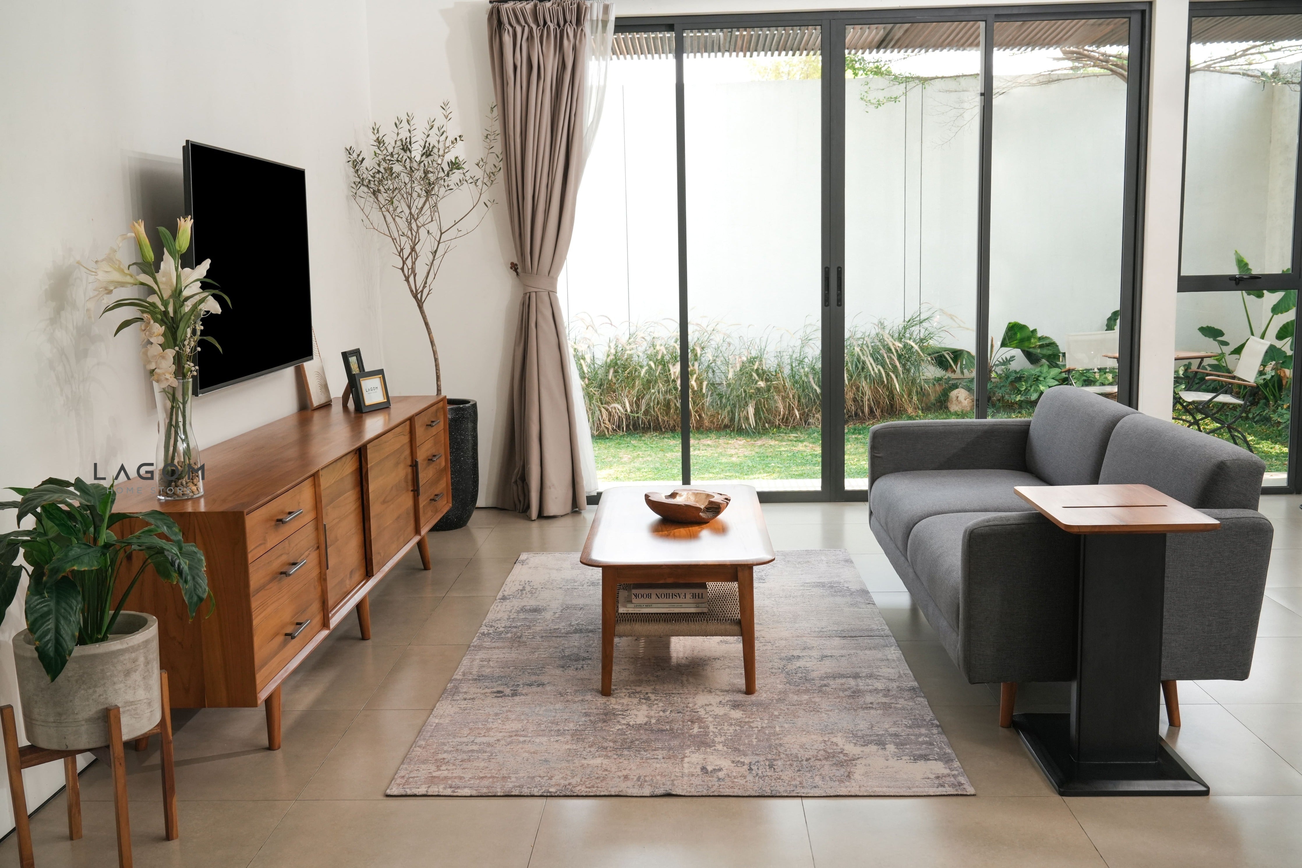 Meja TV Minimalis Kayu Jati dengan Pintu Geser dan Laci - Panjang 244 cm TV Cabinet Lagom Home Store Jati Furnitur Teak Furniture Jakarta