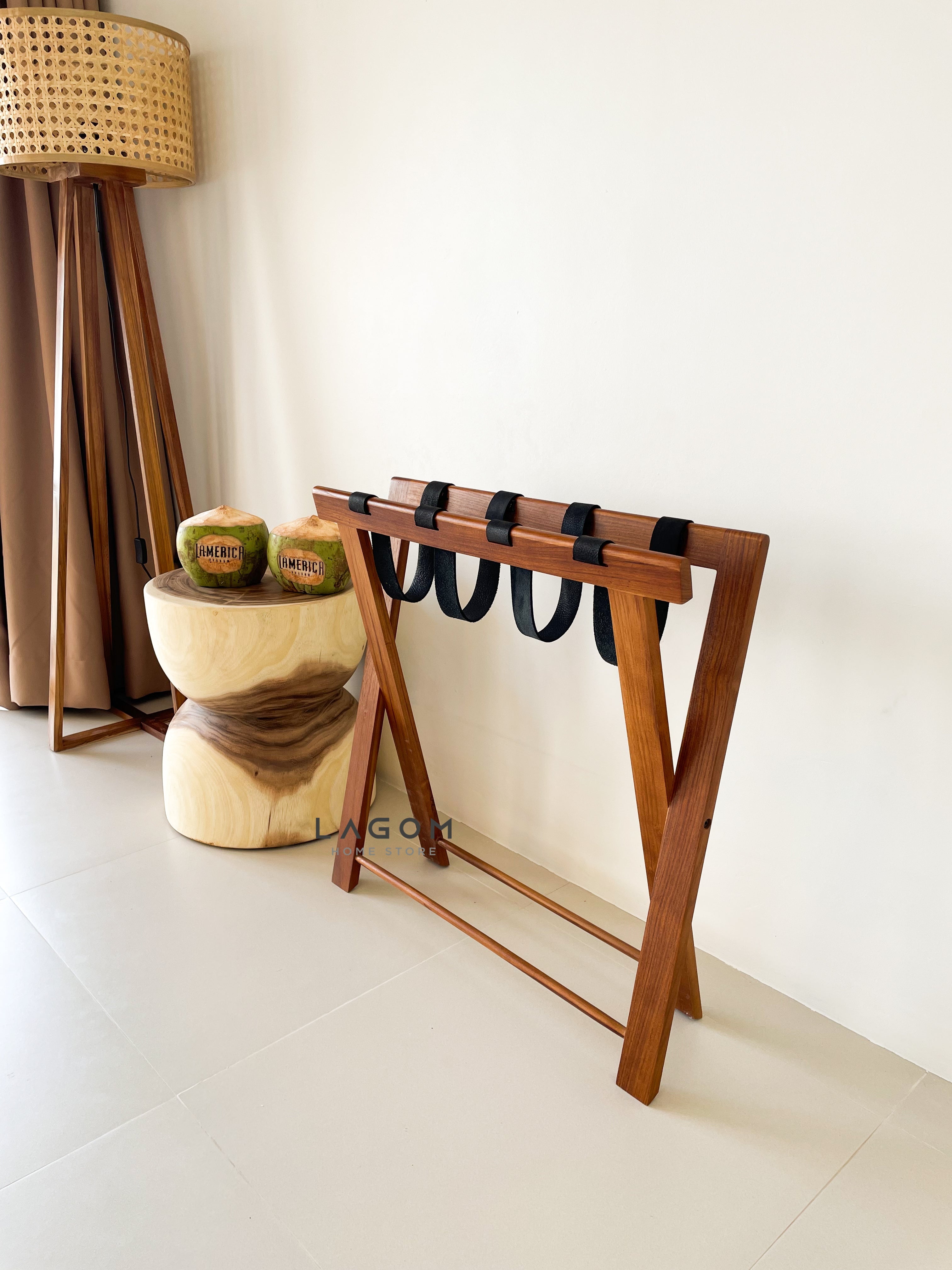 Penyangga Koper Kayu Jati Eksklusif dan Genuine Leather Luggage Rack Lagom Home Store Jati Furnitur Teak Furniture Jakarta