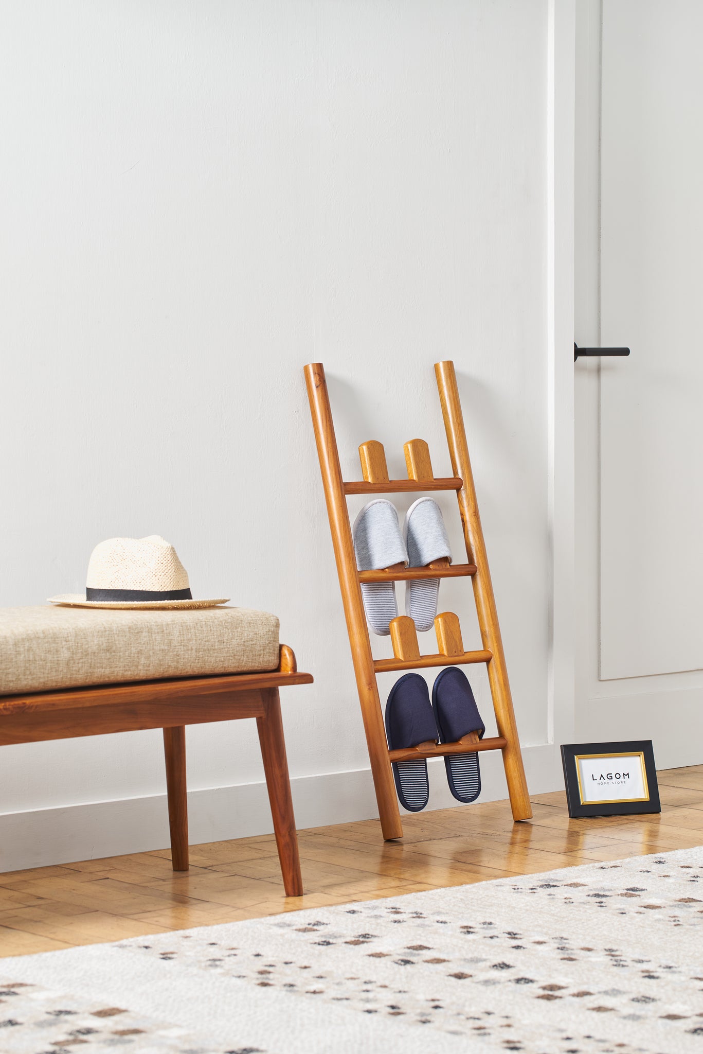 Rak Sepatu dan Sandal Desain Minimalis Shoe Rack Lagom Home Store Jati Furnitur Teak Furniture Jakarta