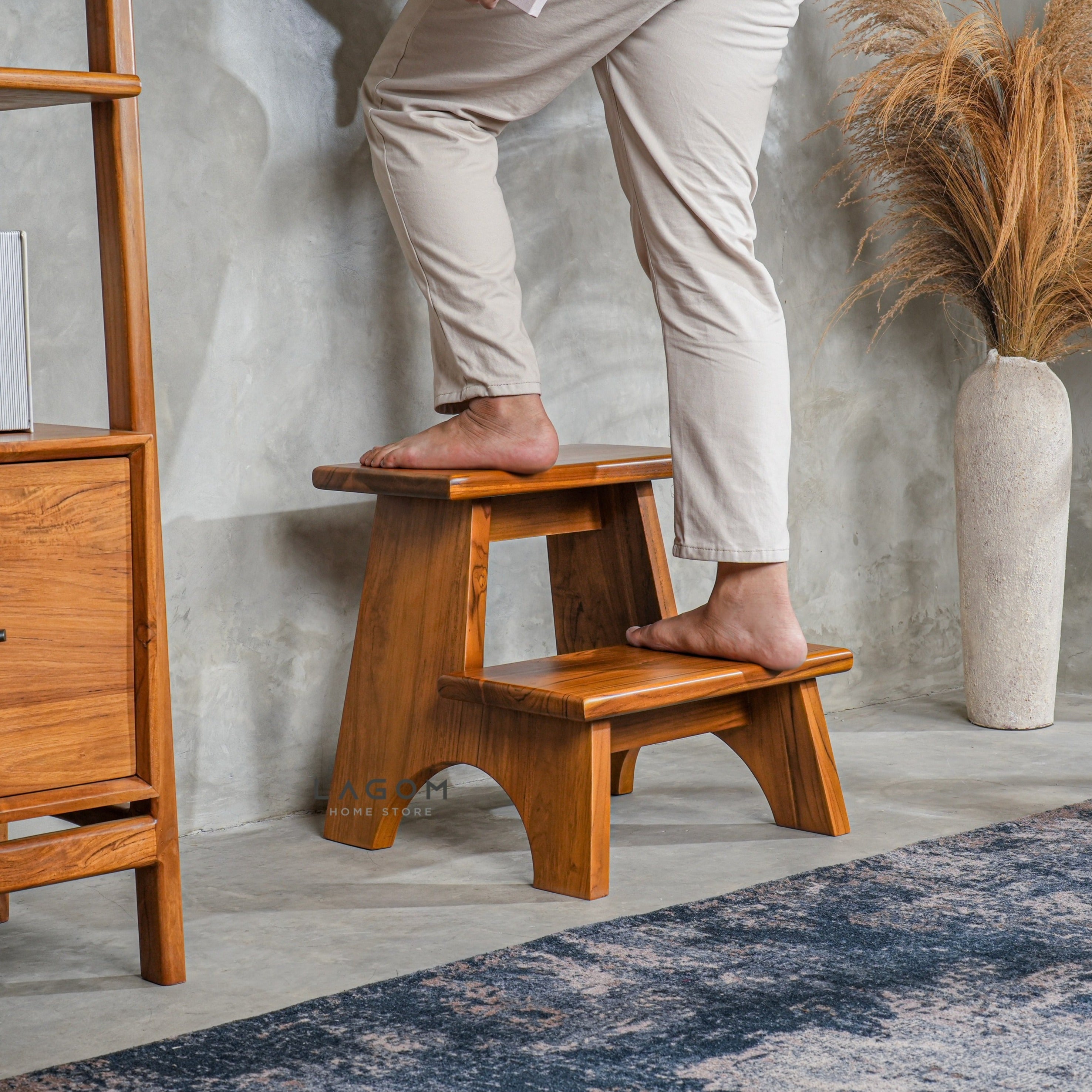 Step Stool Minimalis dari Kayu Jati Solid Step Stool Lagom Home Store Jati Furnitur Teak Furniture Jakarta