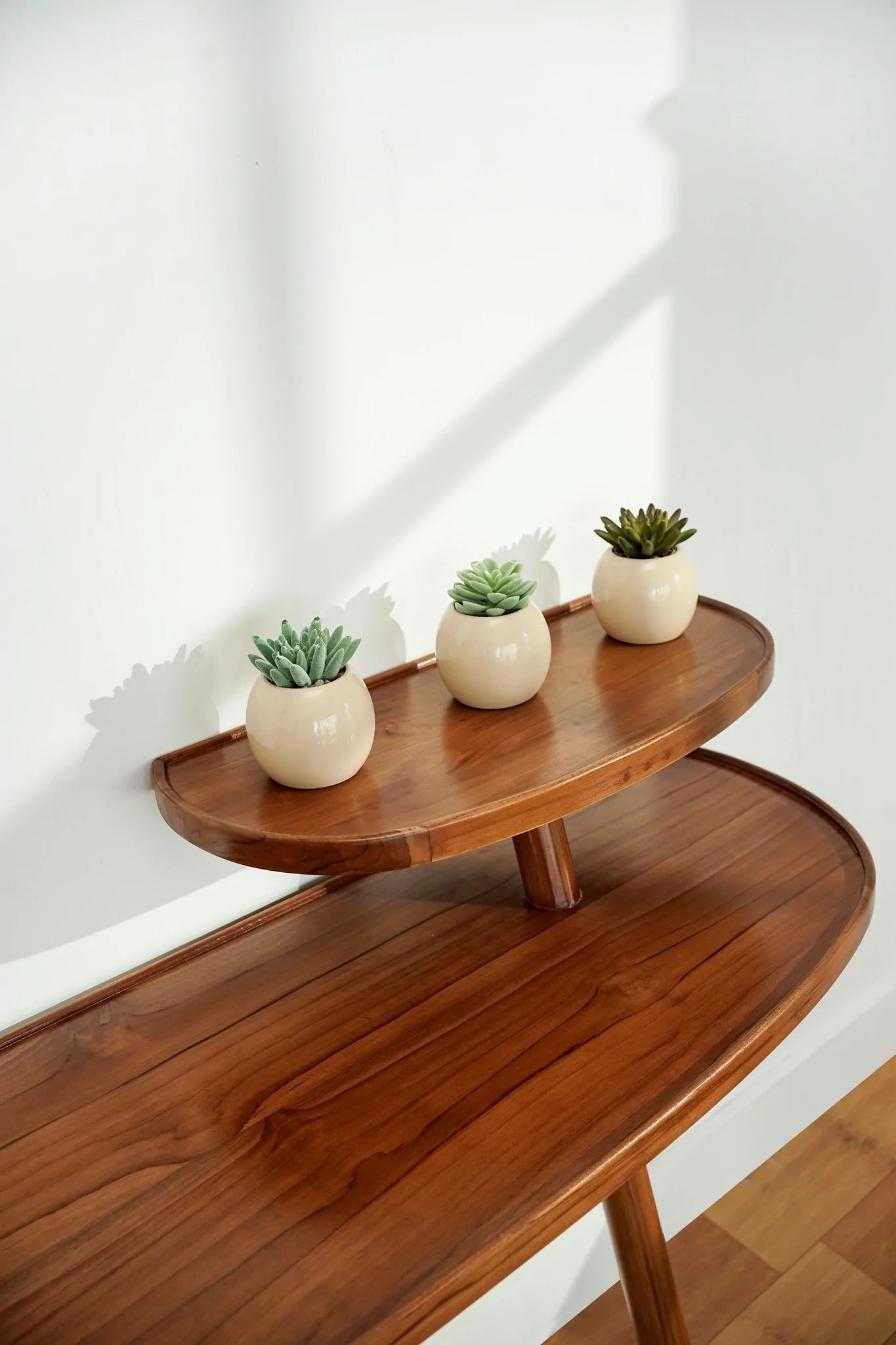 Meja Konsol Dinding Estetis Bentuk Lengkung Unik Console Table Lagom Home Store Jati Furnitur Teak Furniture Jakarta